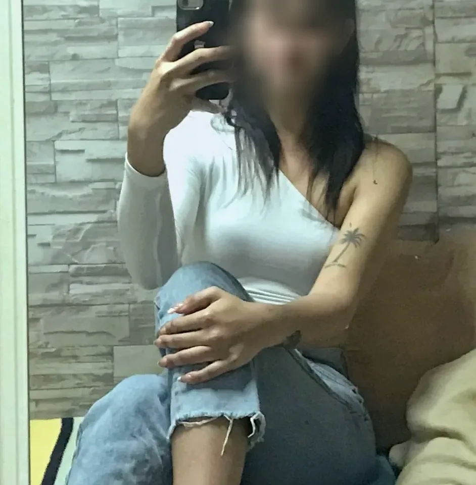 Katri, 32