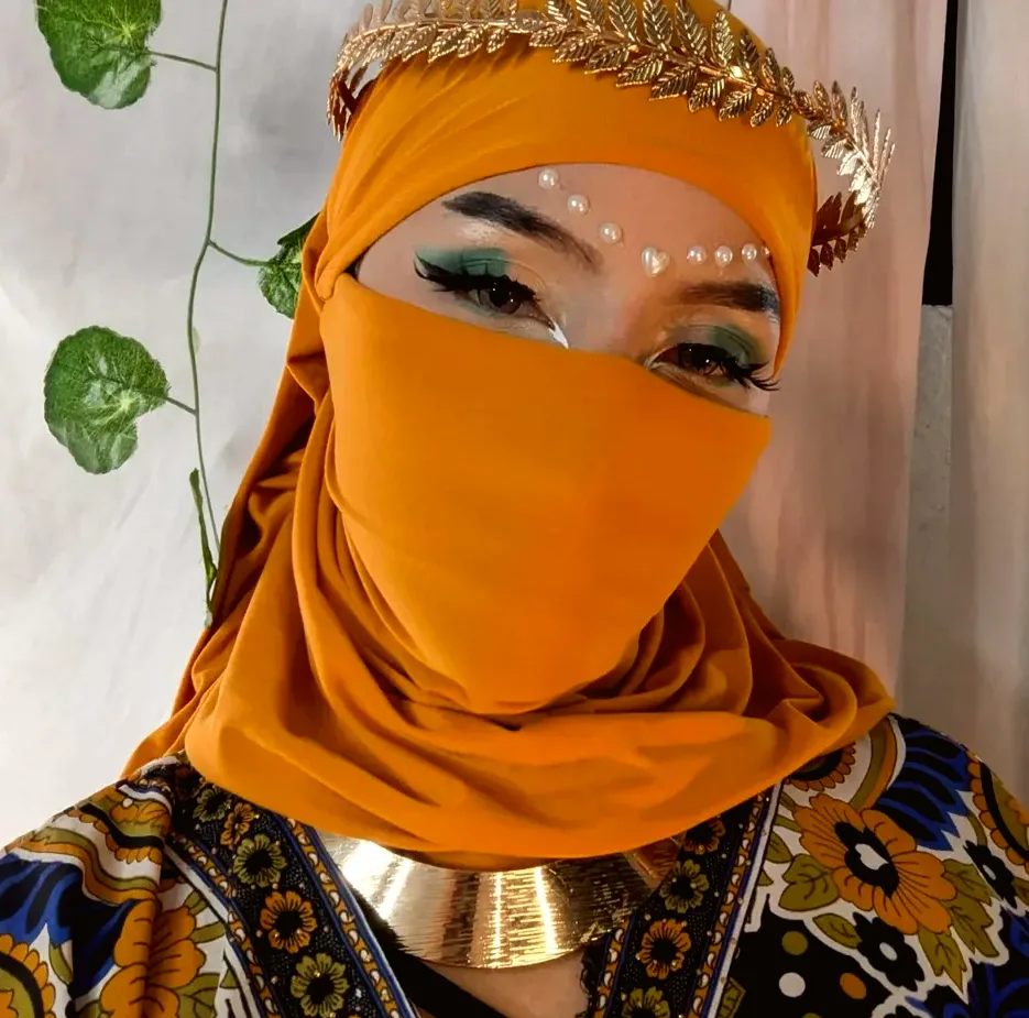 Petra, 28