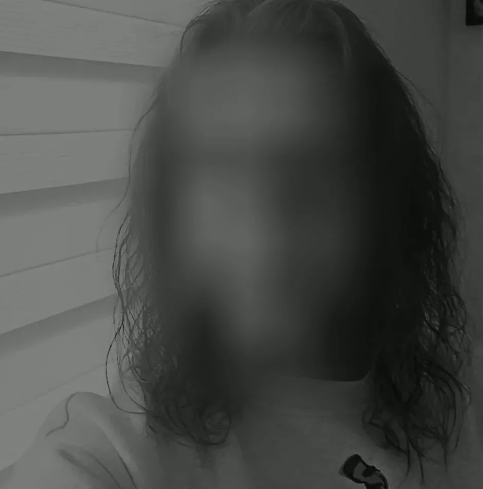 Sara, 33
