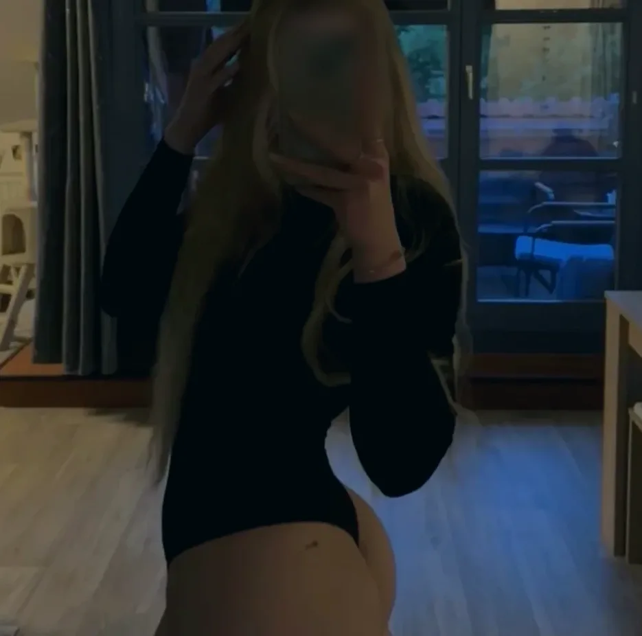 Susanna, 23